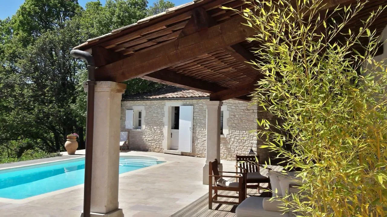 Provence Dodo Bed & Breakfast Villeneuve  3*, Villeneuve (Alpes-de-Haute-Provence)